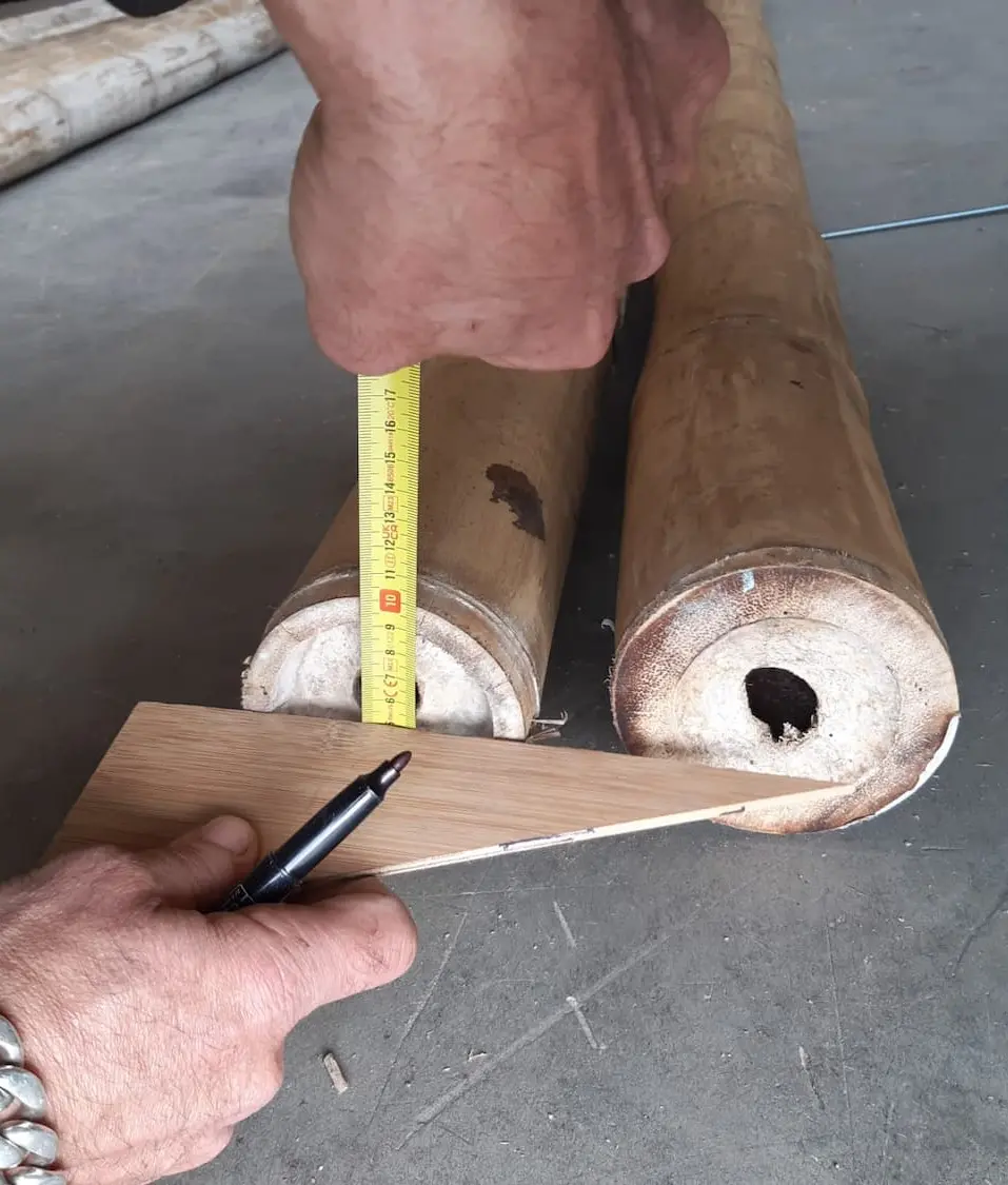 prefabricación de elementos de bambú en taller
